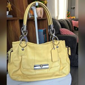 COACH YELLOW 💛 SATCHEL LEATHER SHOULDER BAG